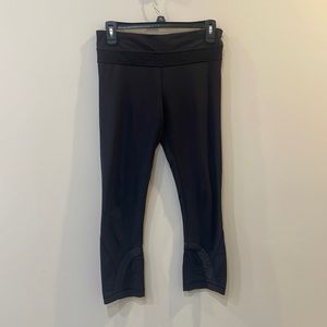 Lululemon EUC leggings size 6